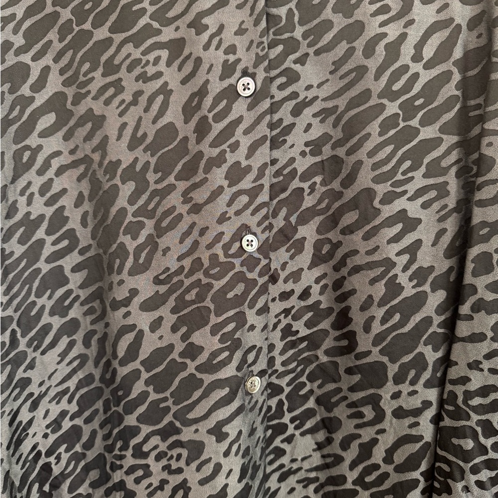 Equipment Femme Black + Gray Silk Button Down Collared Shirt - Medium - Picture 3 of 6